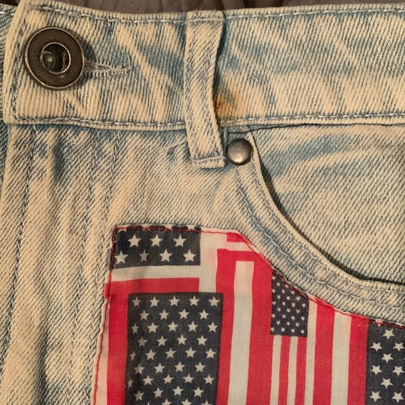 [29]🩳F21 American Flag jean shorts - Picture 5 of 5